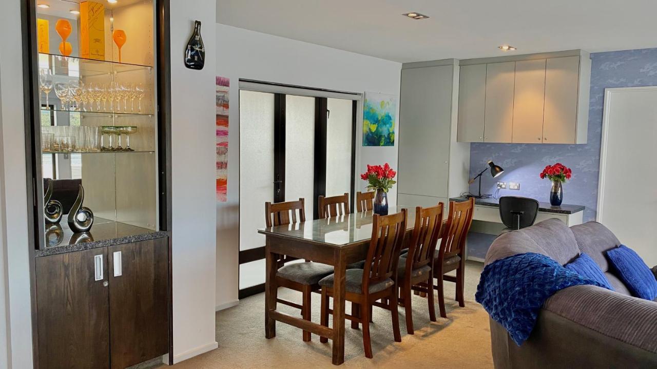 Lakefront Luxury Penthouse Central Queenstown Exteriör bild
